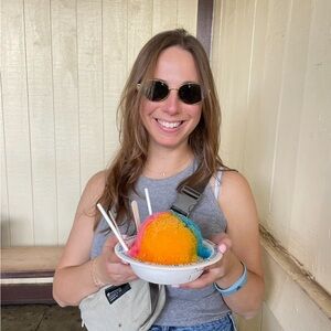 Meet your Posher, Cara